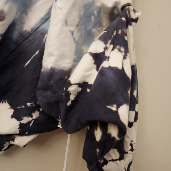 Young Fabulous & Broke YFB Raissa Tie Dye Hoodie Size Small Medium Blue NEW NWT - Picture 3 of 11